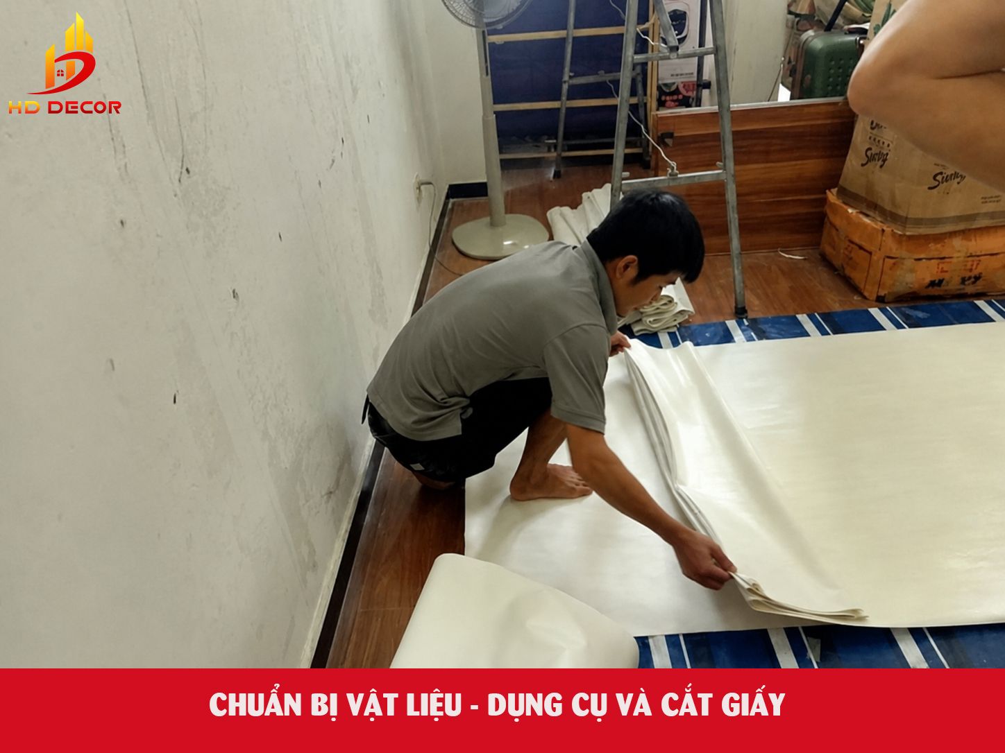 chuẩn bị vật liệu và cắt giấy