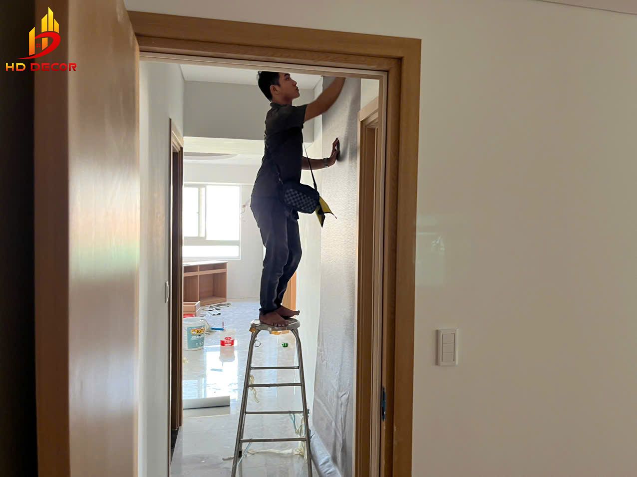 dịch vụ dán giấy dán tường tại nhà