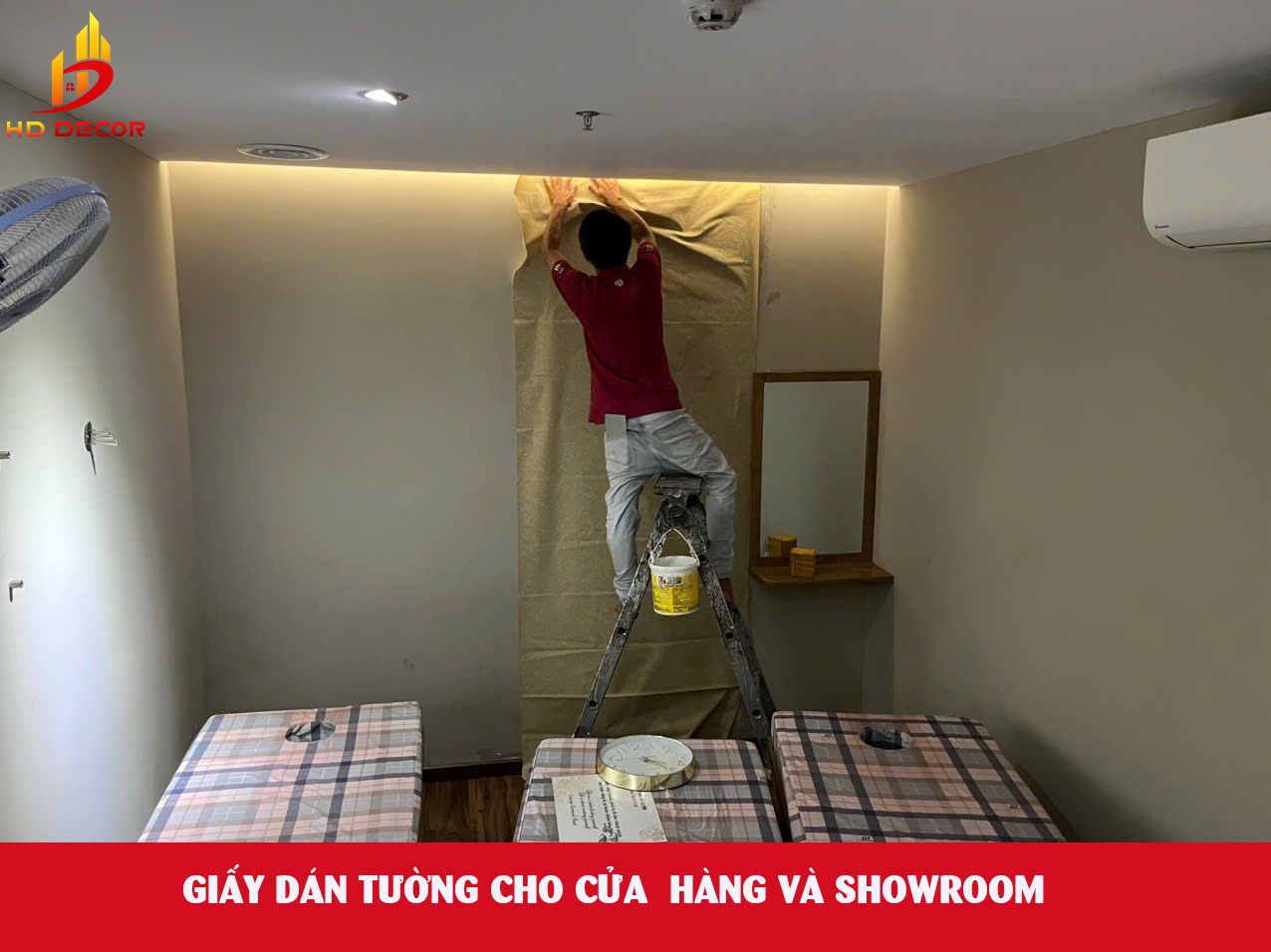 giấy dán tường cửa hàng và showroom 