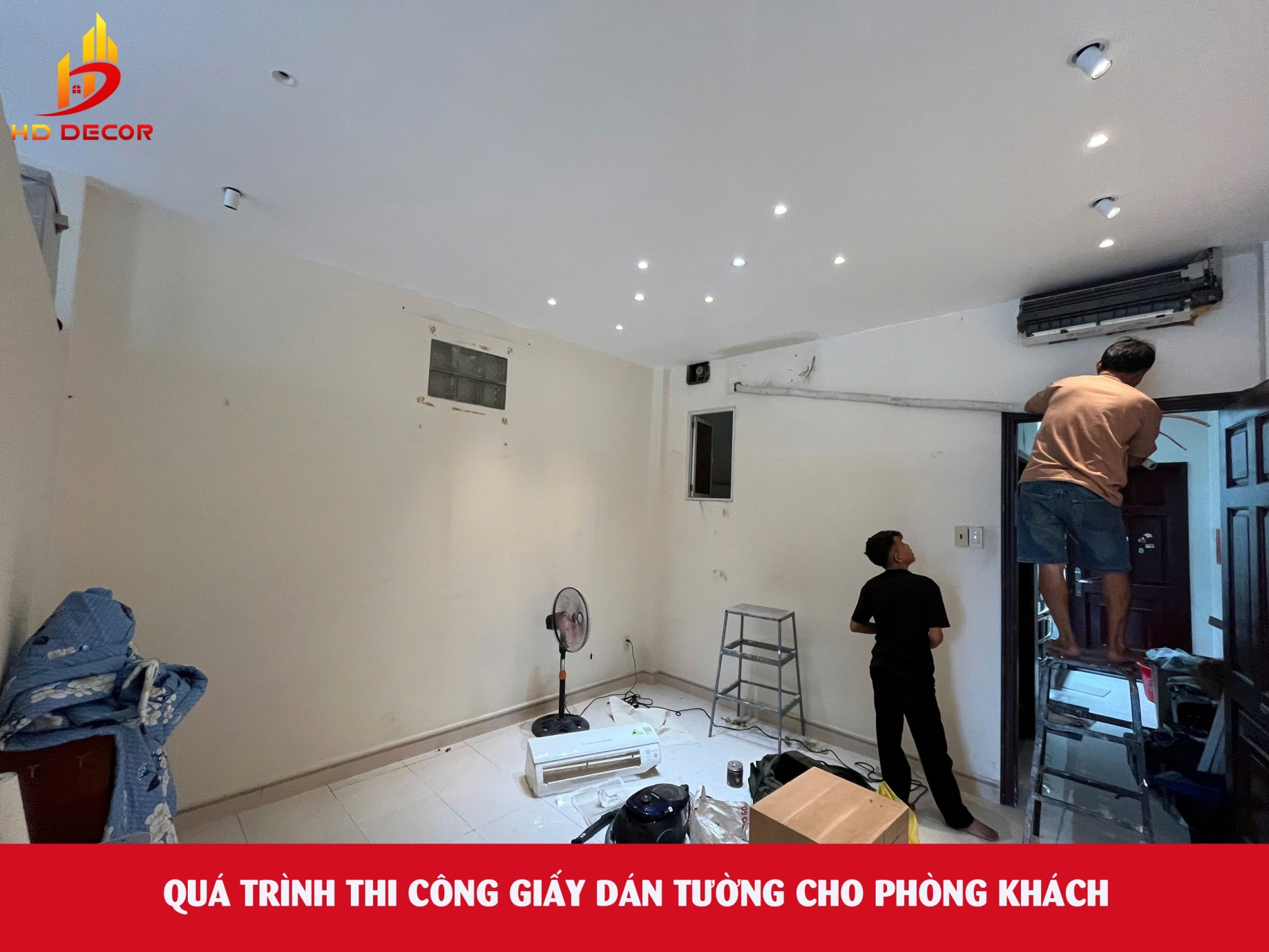 quá trình thi công giấy dán tường phòng khách