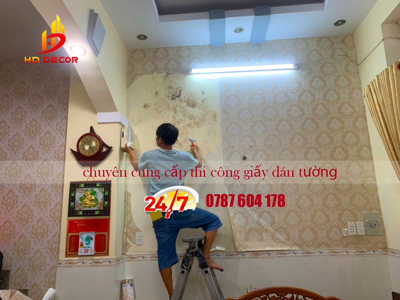 tình trạng bề mặt tường ảnh hưởng đến giá thi công giấy dán tường