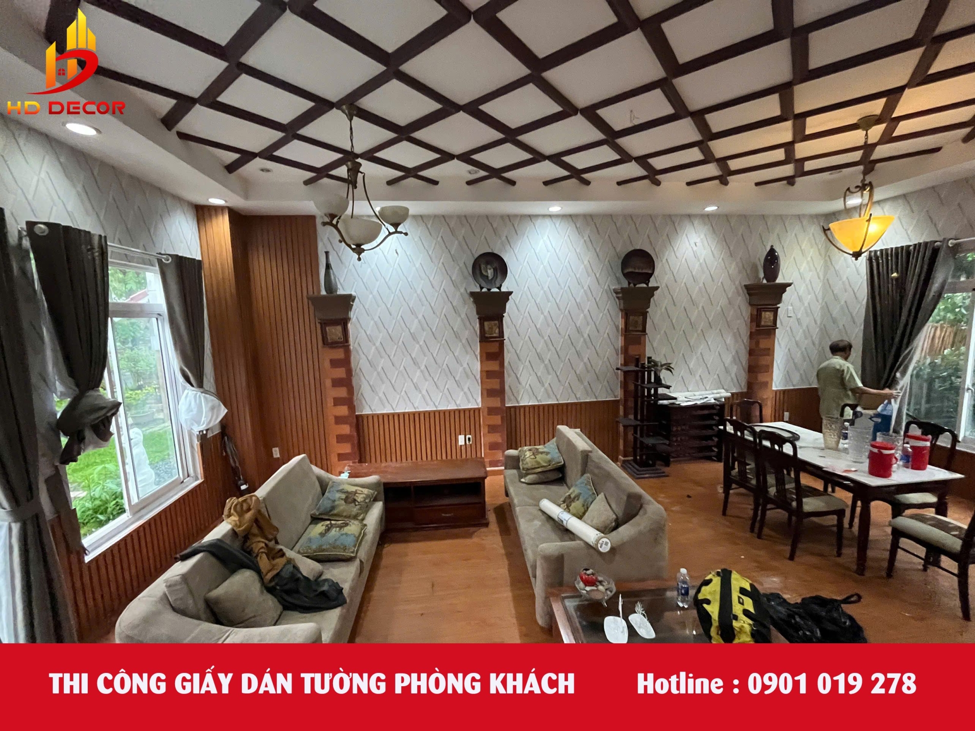 thi công giấy dán tường phòng khách tại nhà 