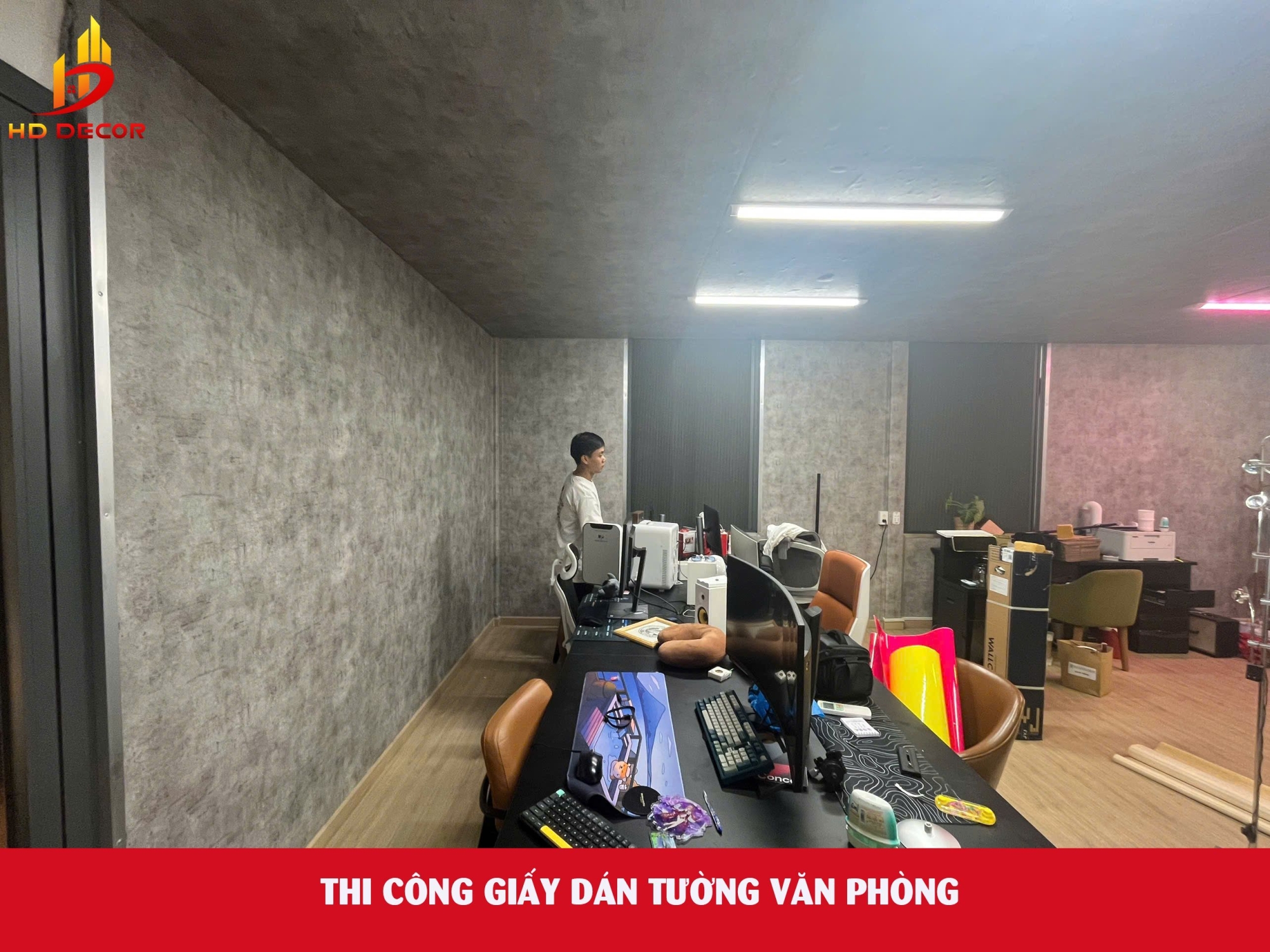 thi công giấy dán tường cho văn phòng