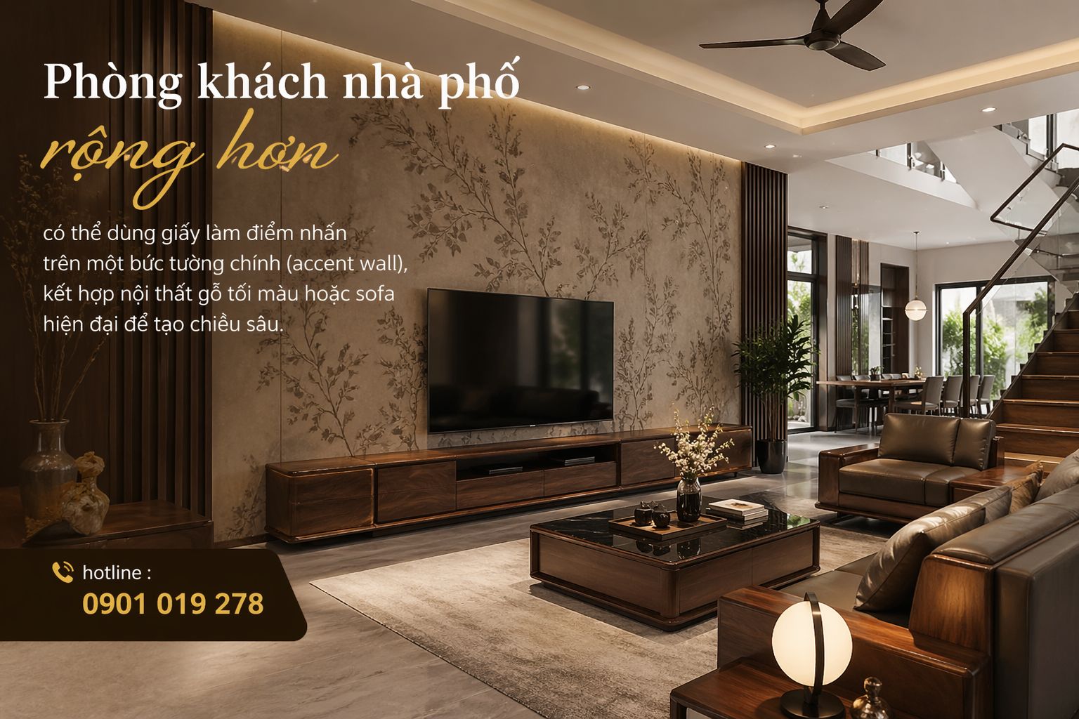 Phòng khách nhà phố rộng hơn có thể dùng giấy làm điểm nhấn trên một bức tường chính