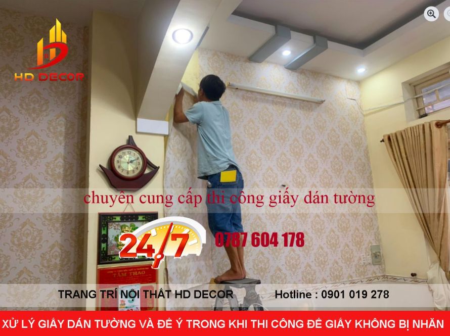 xử lý giấy dán tường trong khi thi công để giấy không bị nhăn 